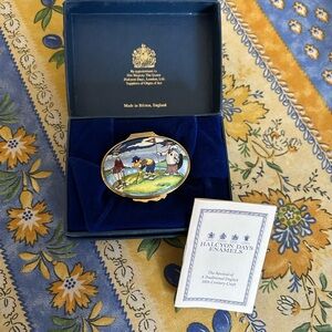 Warner Bros On the Road Halcyon Days Enamel Box with Scenic golfing Design